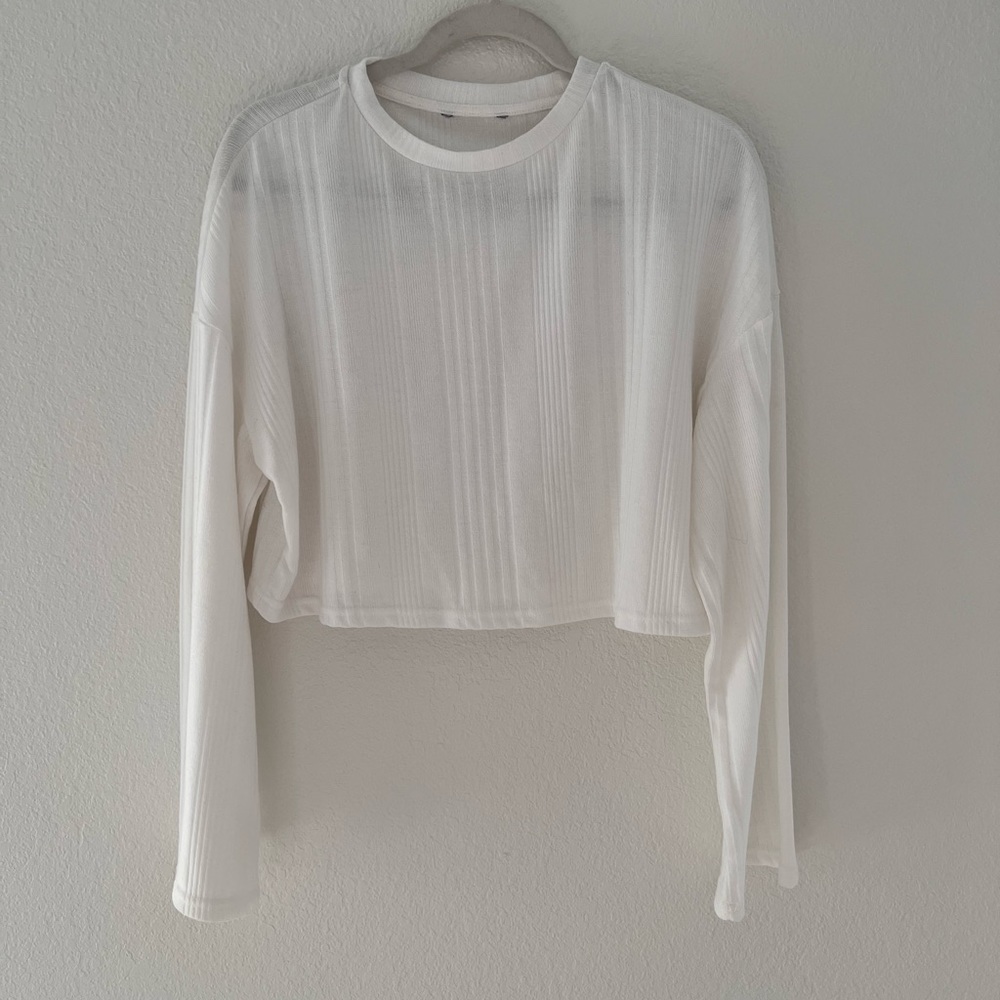 Knit Cropped Long Sleeve Shirt / Size M